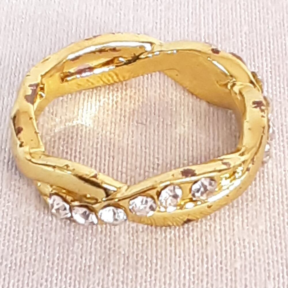 💎Gold Tone Infinity Band Ring with Clear Rhinestones Intertwining Design Elegant
